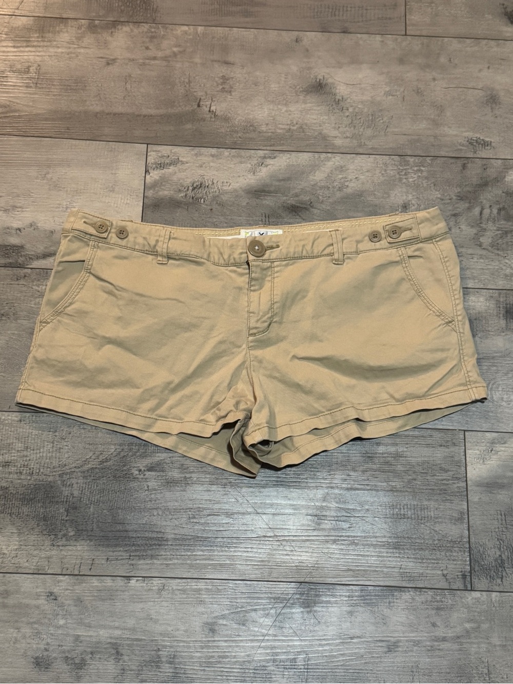 American Eagle 2000s Vintage Chino Shorts Beige, Size 14 Low Rise Hip Huggers